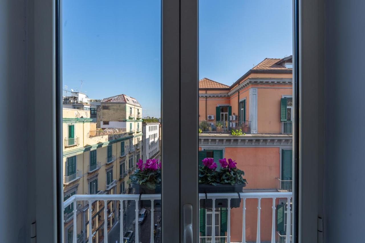 Bed and Breakfast Teatro Toledo 272 Nápoles Exterior foto